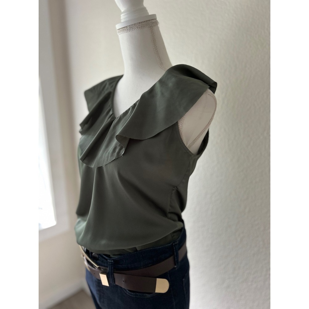 Banana Republic Olive Green Ruffle V-Neck Sleeveless Blouse Top XS